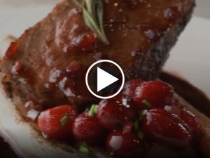 طرز تهیه استیک با سس ذغال اخته